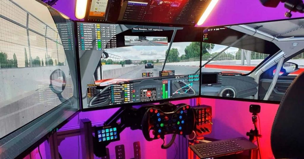 Monitor Simracing: ¿curvo o plano?