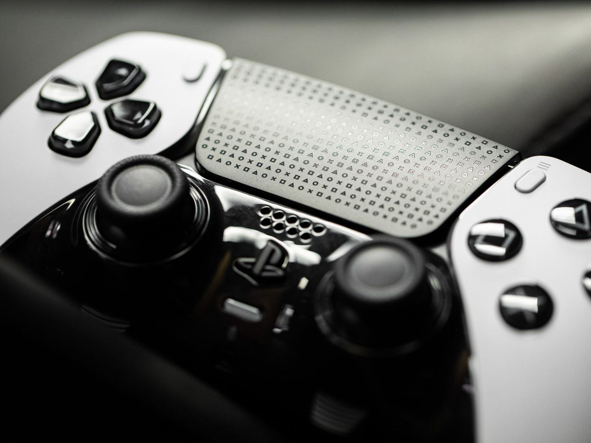 Melhores controles de PS5 de 2026: oficiais e compatíveis