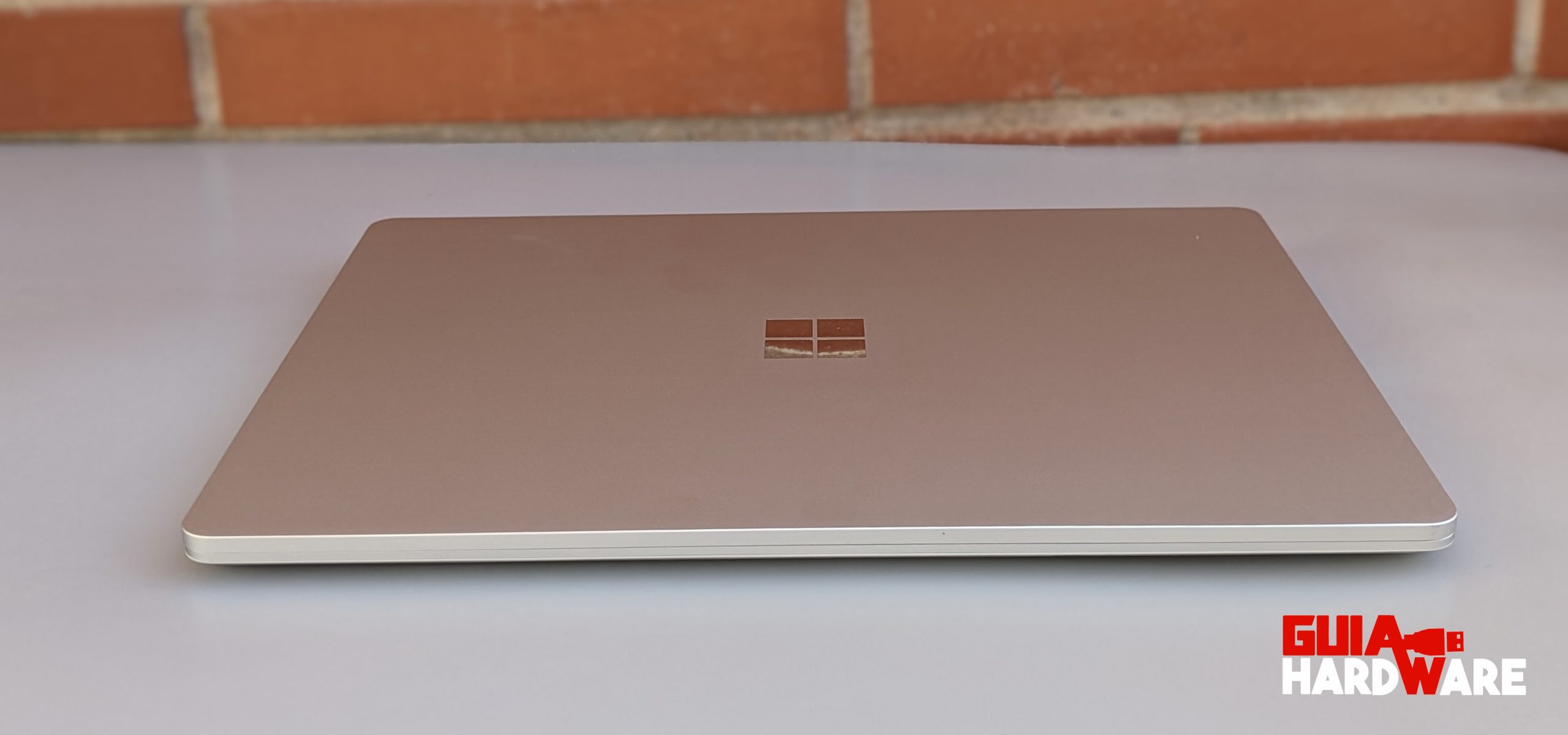 surface laptop go 2