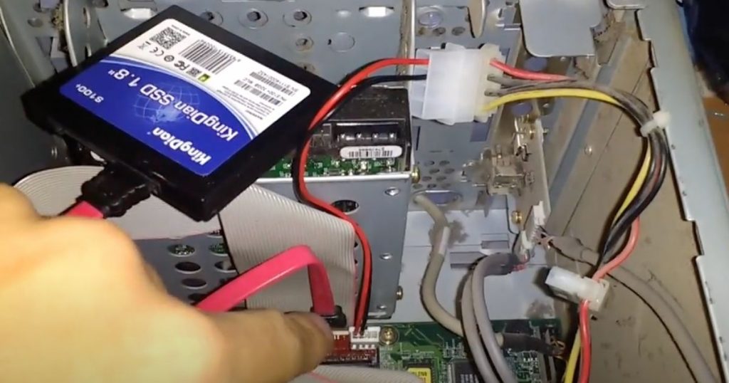 instalar un SSD en un PC antiguo