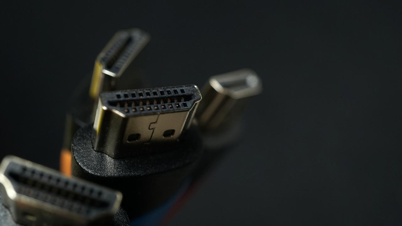 displayport vs hdmi