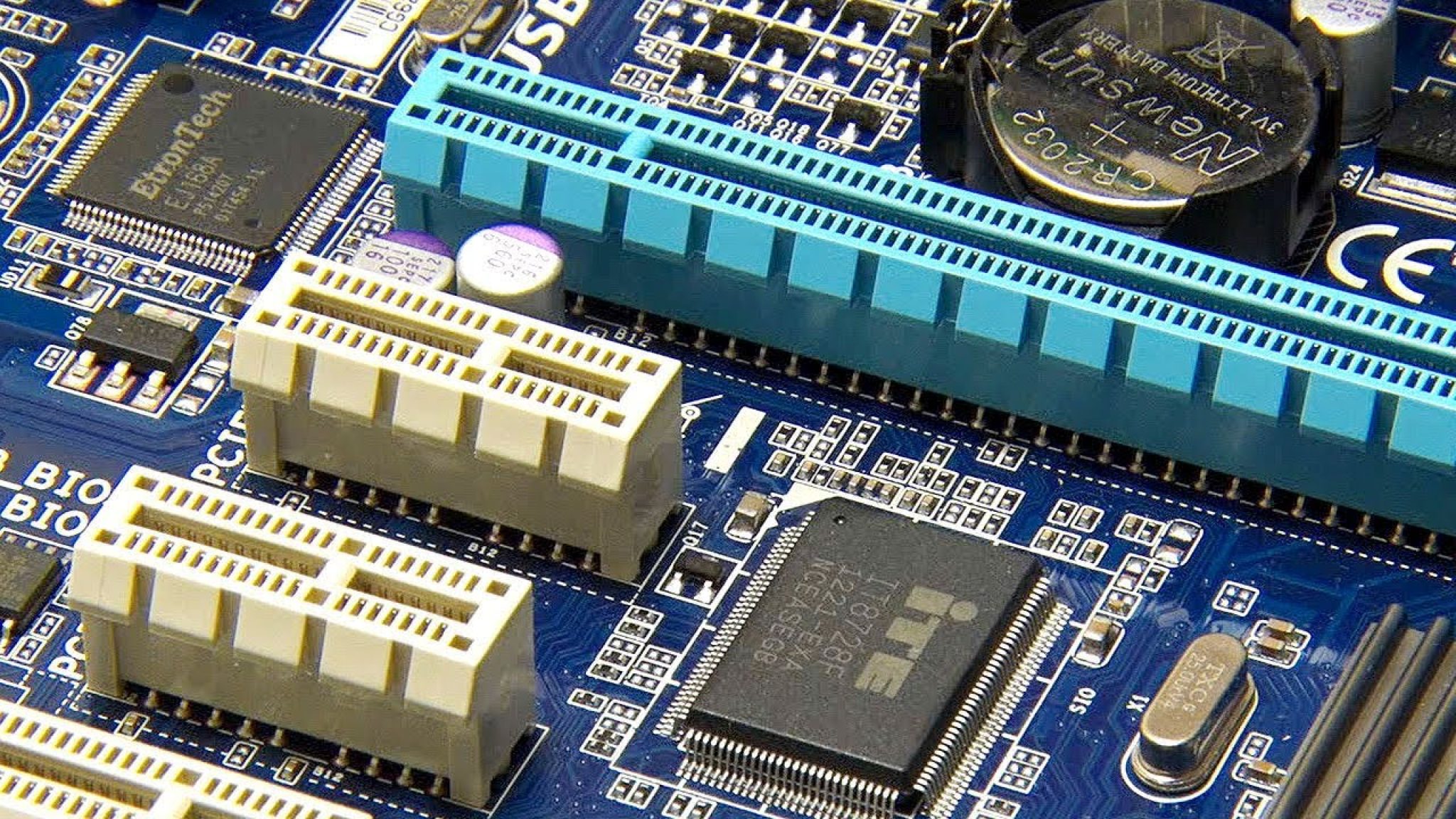 Pcie Hardware Rng Para saan ginagamit ang maliliit na PCIe x1 slots?