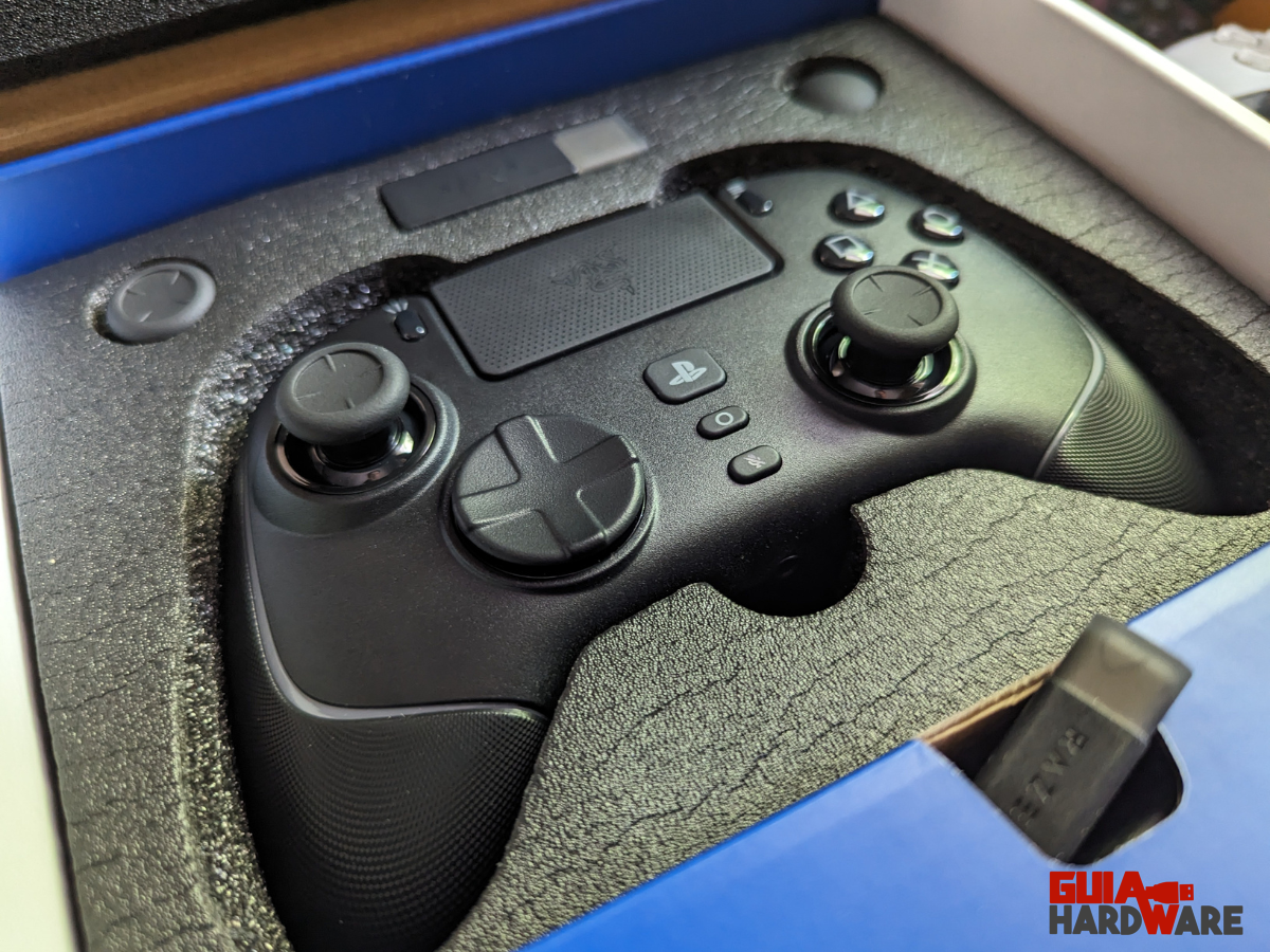 Razer Wolverine V2 Pro review