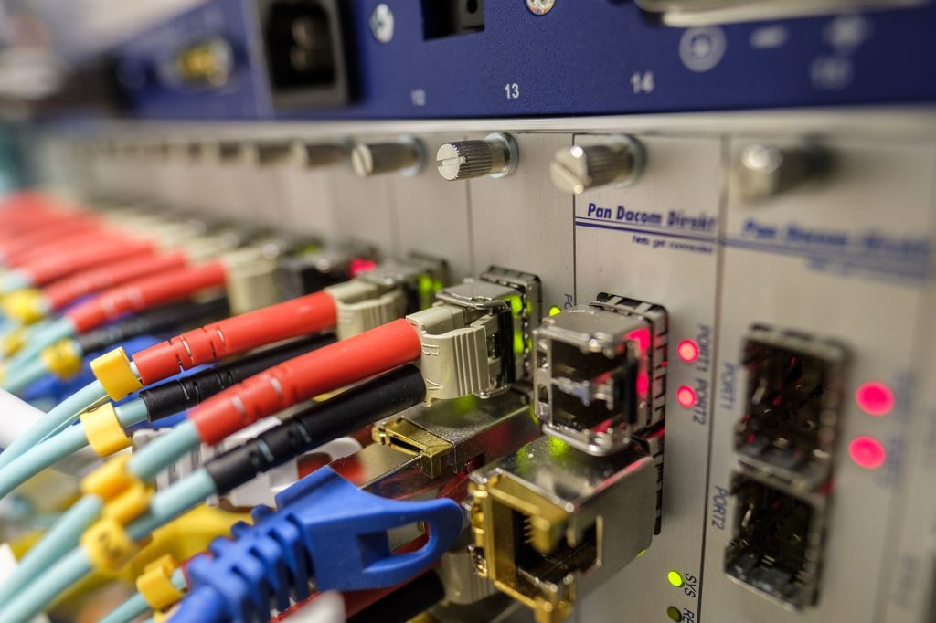 Cómo resetear tu router o módem paso a paso