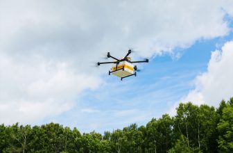 Drones entregan paquetes en China