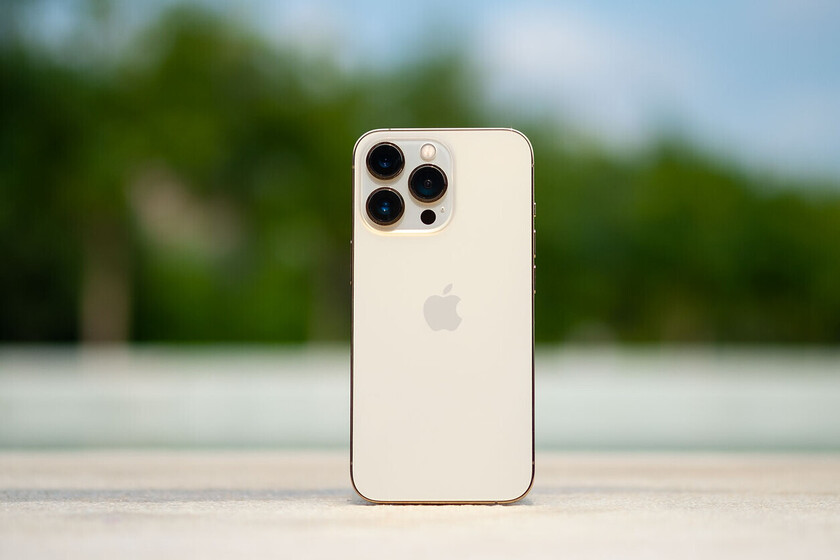 iPhone 13 Pro dorado