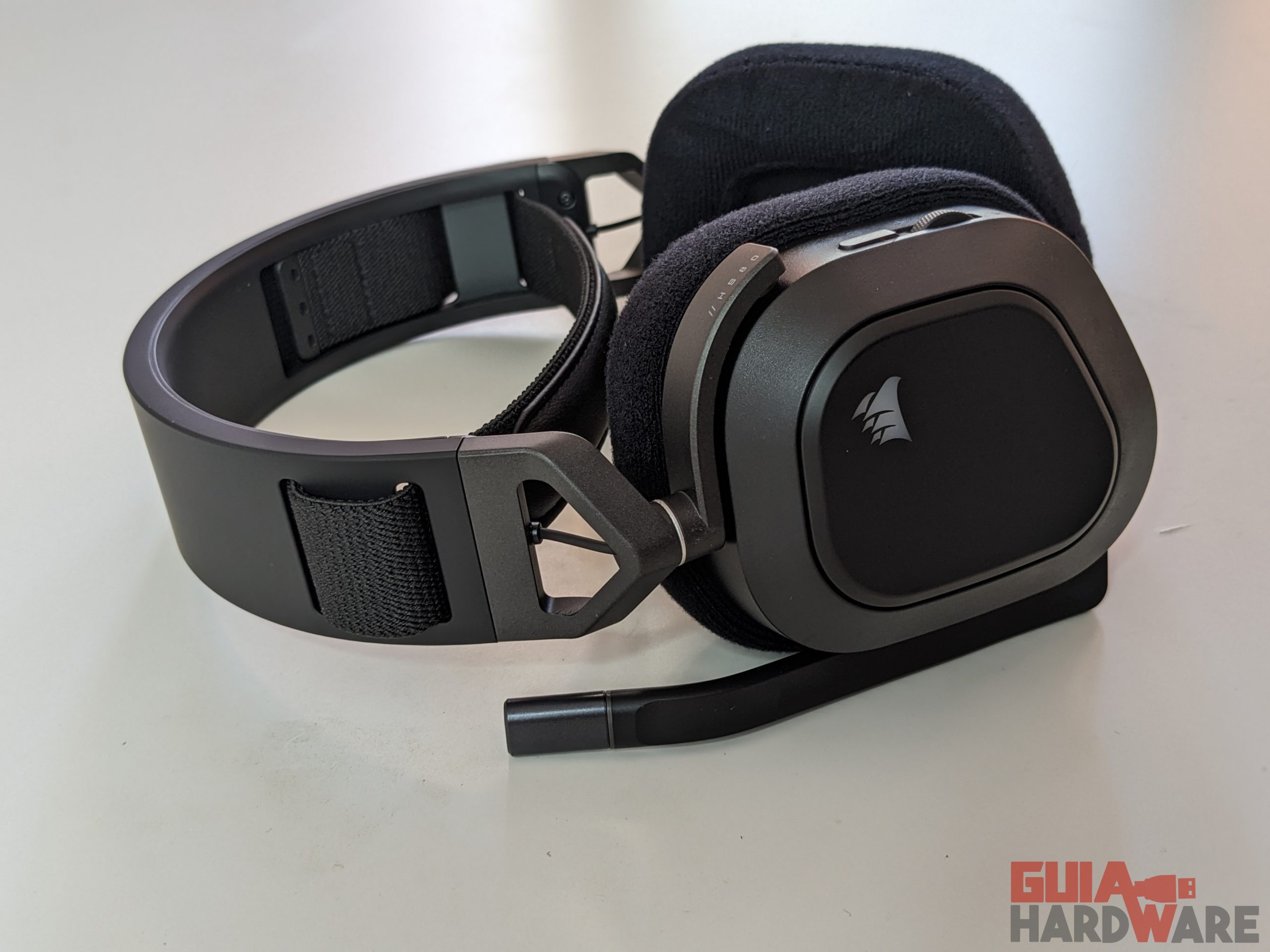 Corsair HS80 RGB Wireless