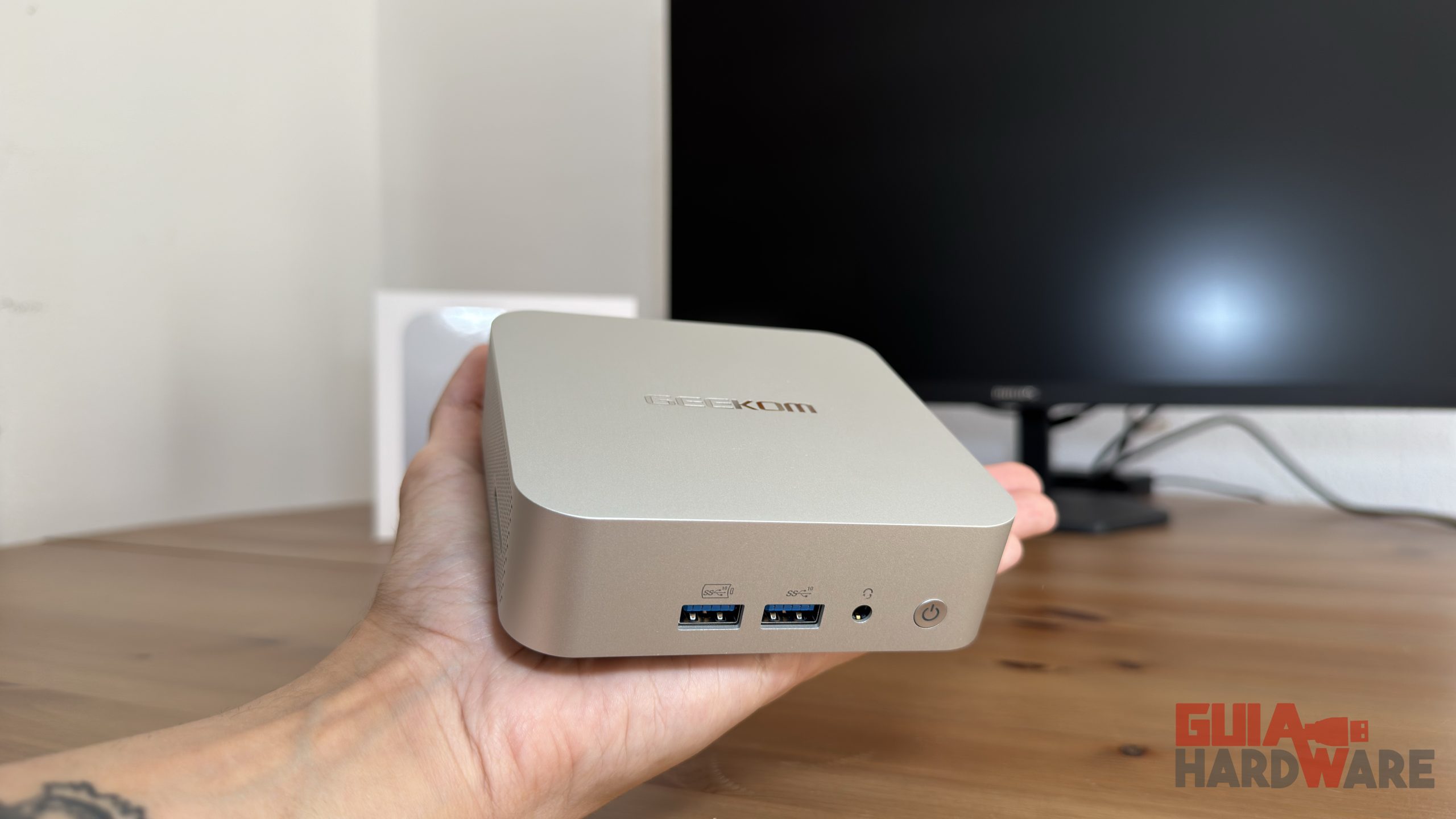 Geekom A8