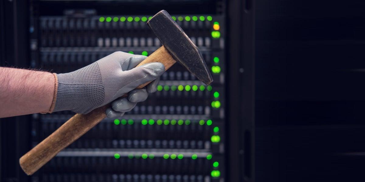 Memoria DDR5 y seguridad RowHammer