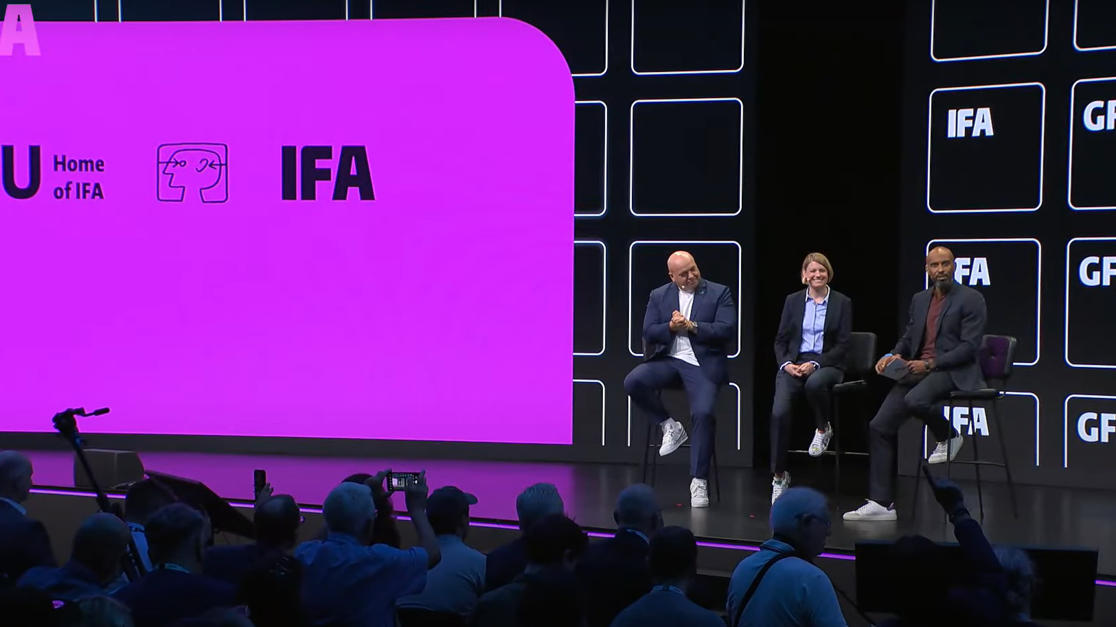 Pantallas y proyectores en IFA