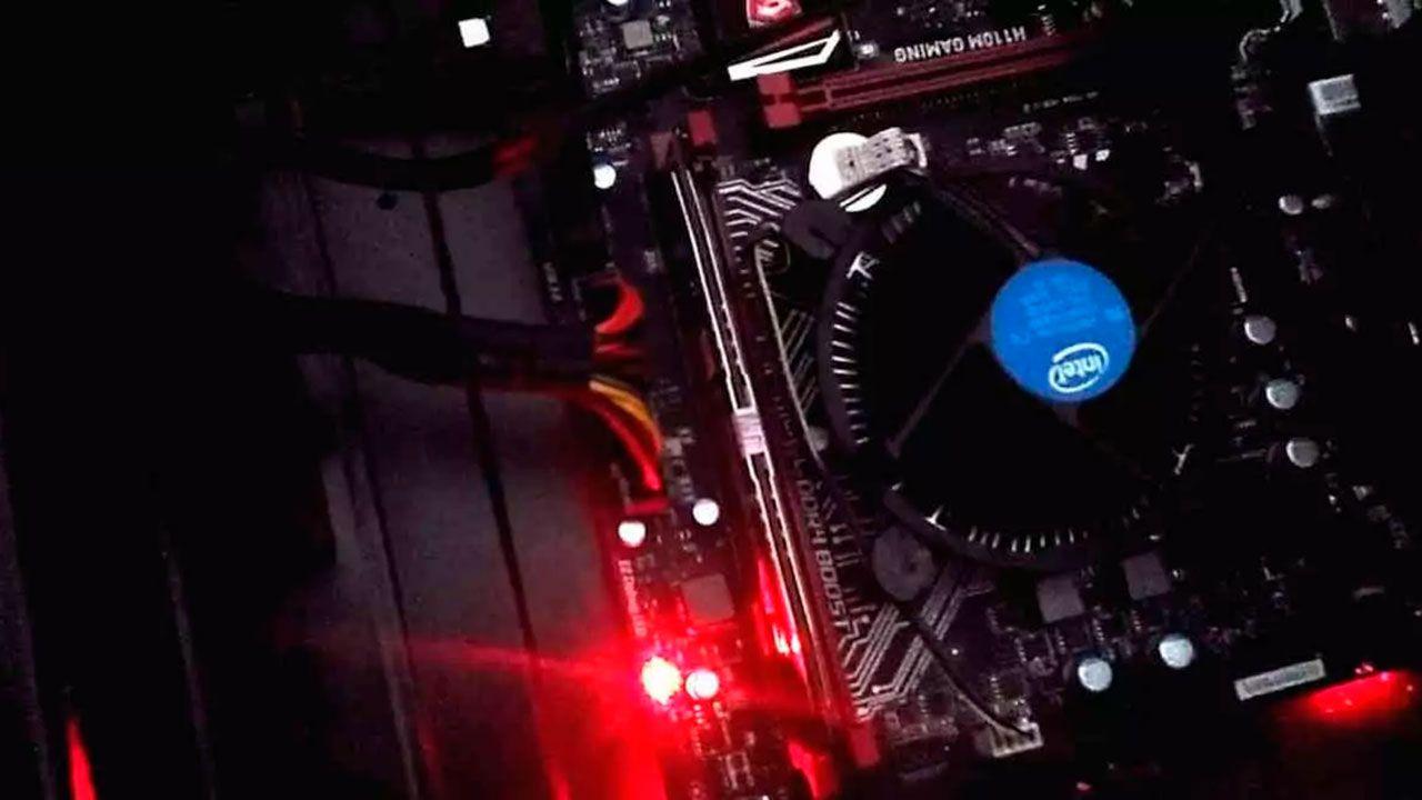 Indicadores Debug LED en placa base de PC