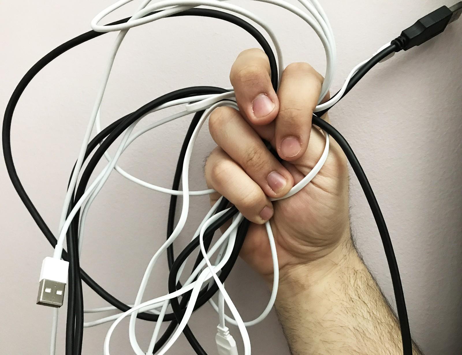 Ruta de cables dentro del PC