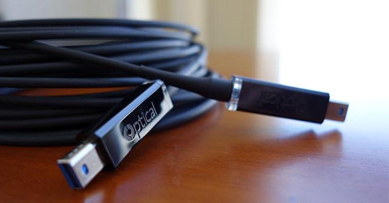 Conectividad Thunderbolt en PC AMD