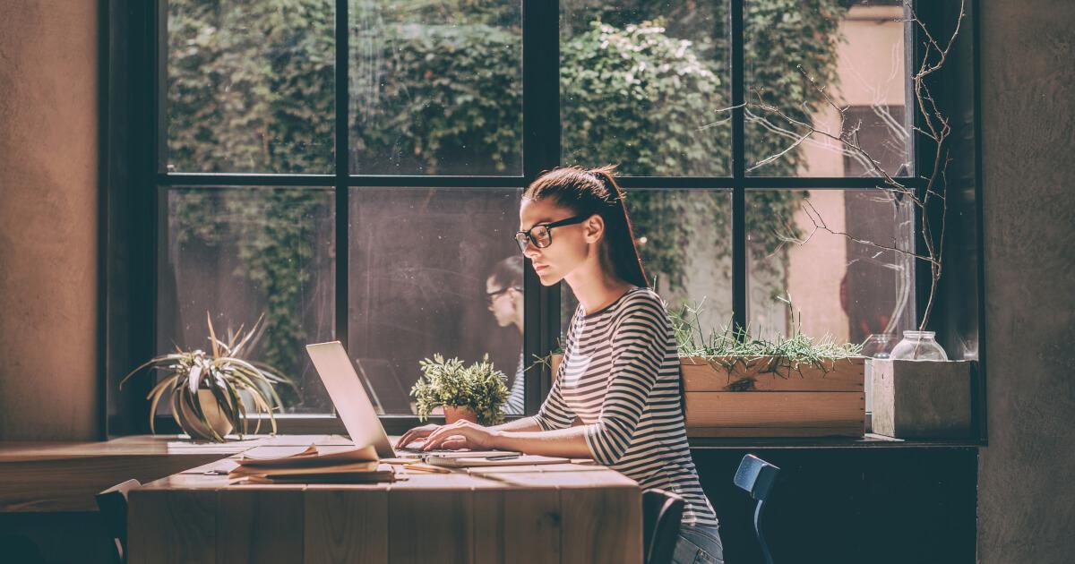 Opciones avanzadas del modo oscuro en Windows 11