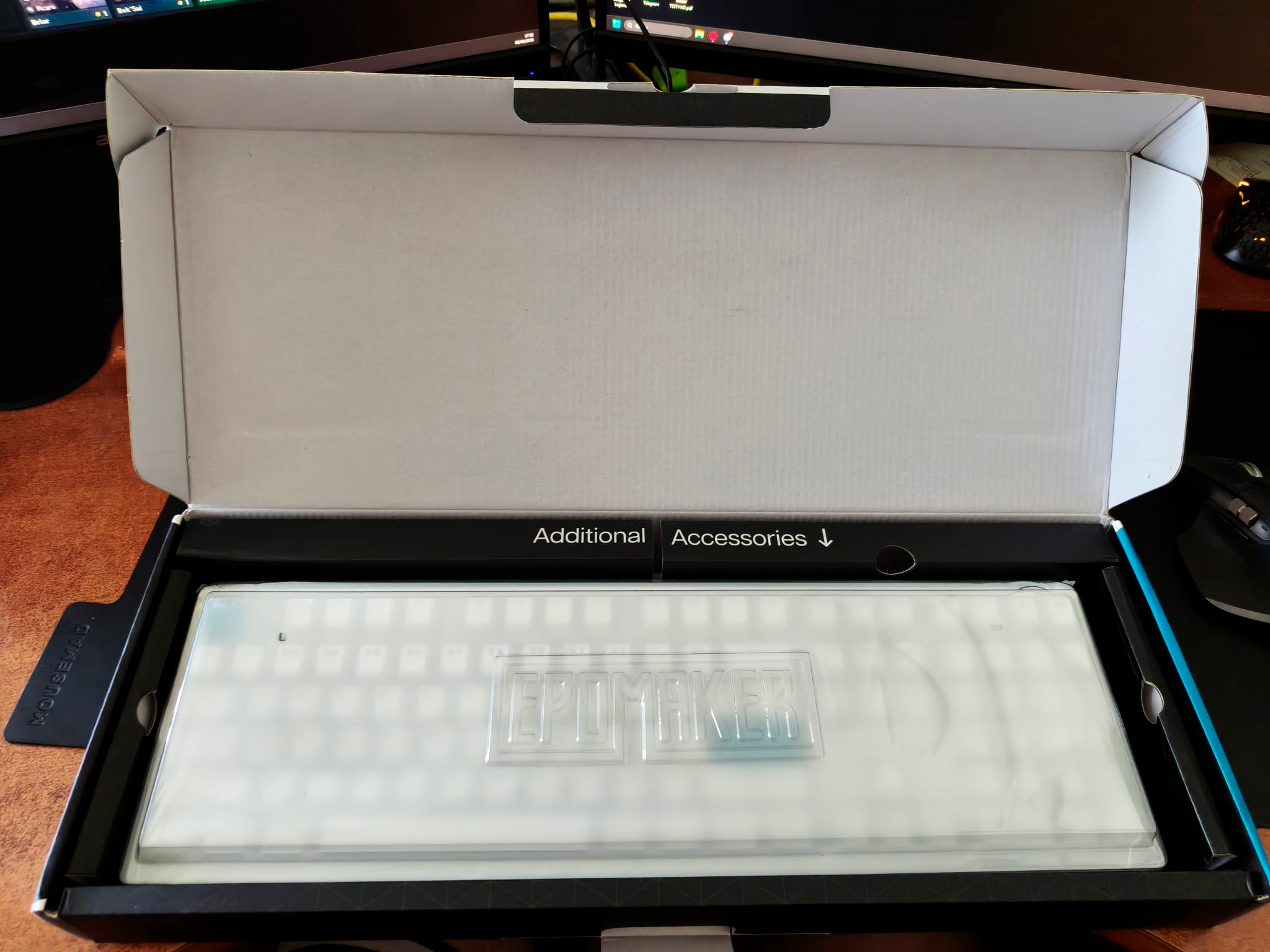 contenido de la caja epomaker he108