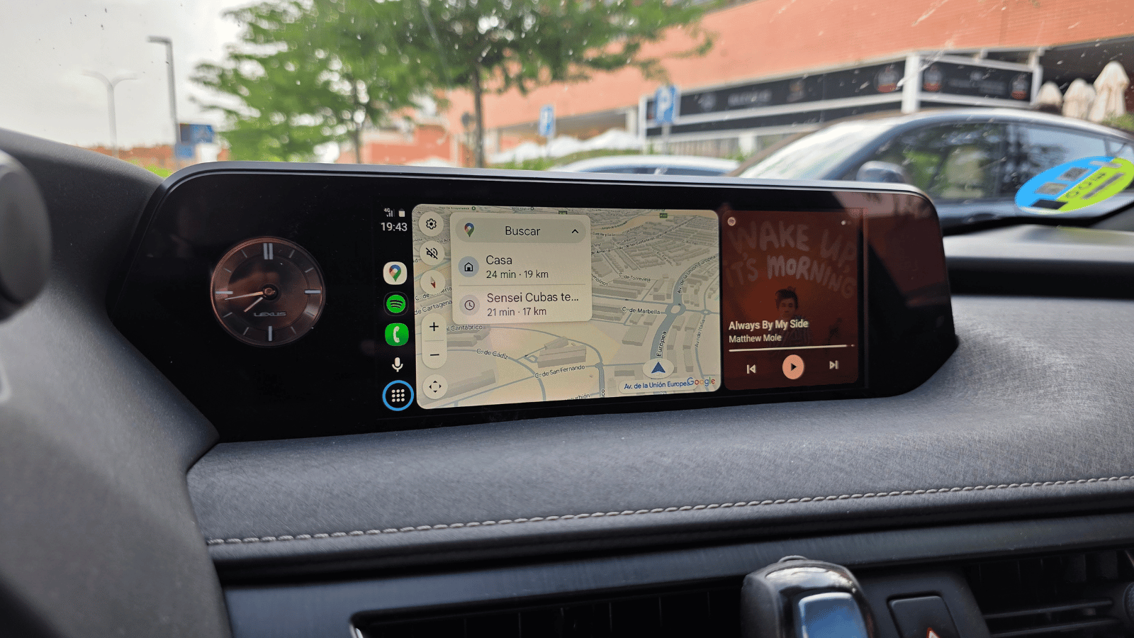 Conexión cable Android Auto