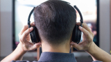 Mejores auriculares inalámbricos para ver la TV sin molestar a nadie